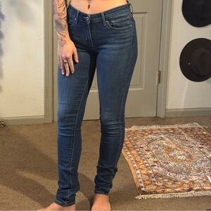 Classic 711 Blue Skinny Jeans